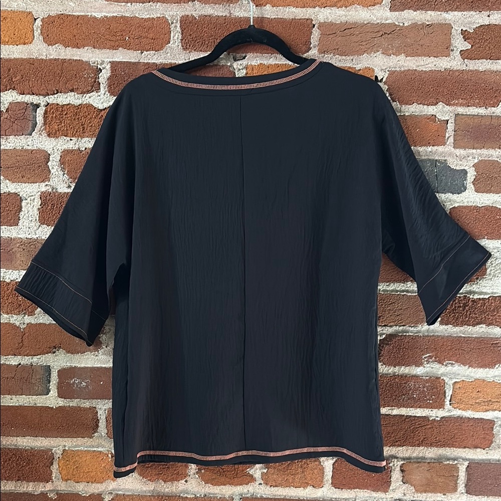 Black V-Neck Women's Top - Picture 5 of 5